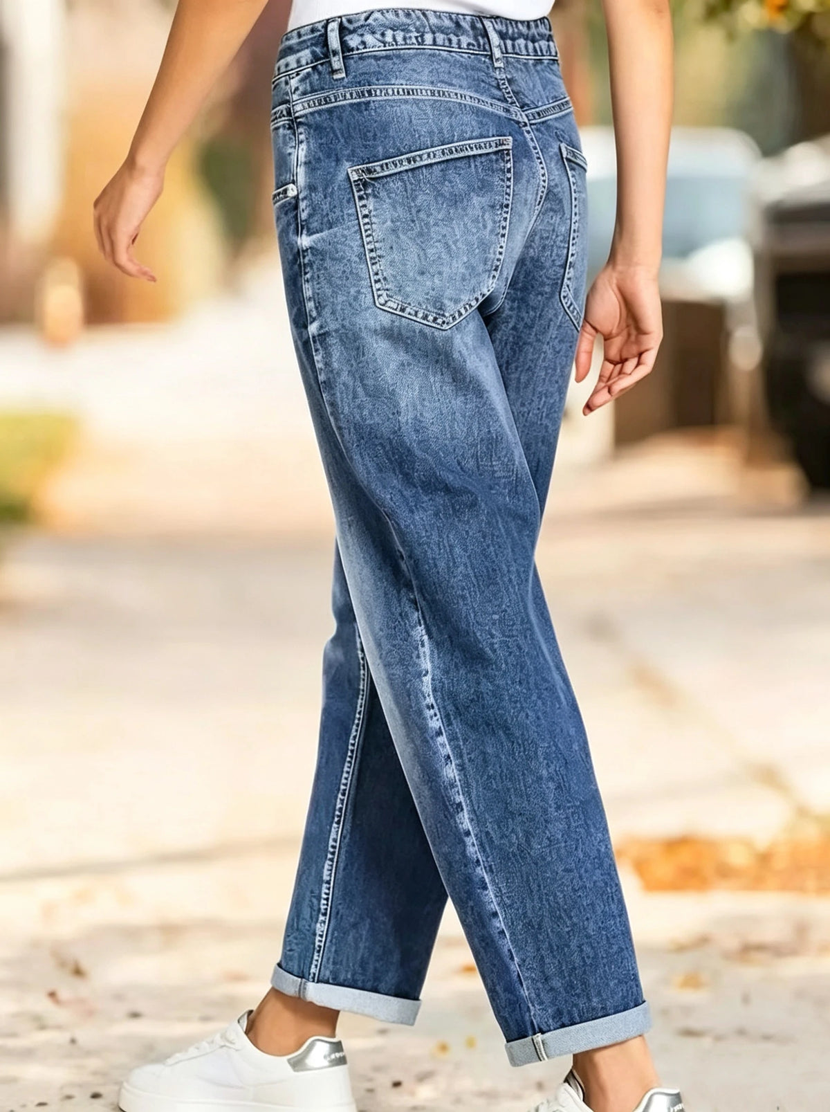 Women's Blue High-Waisted Jeans, Relaxed-Fit Slimming Straight-Leg Cropped Jeans with Rolled Hems