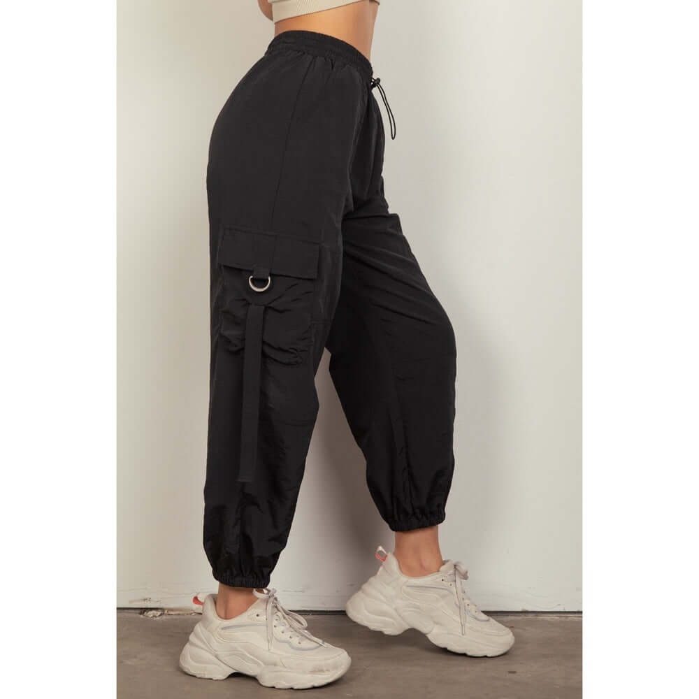 VERY J Elastic Waist Woven Women's Cargo Pants (Black)