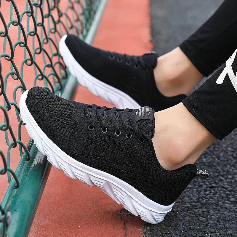 MAEDEF 2024 Running Shoes Men Sneakers Fashion Lightweight Trainers Breathable Walking Shoe Outdoor Comfortable Athletic for Men