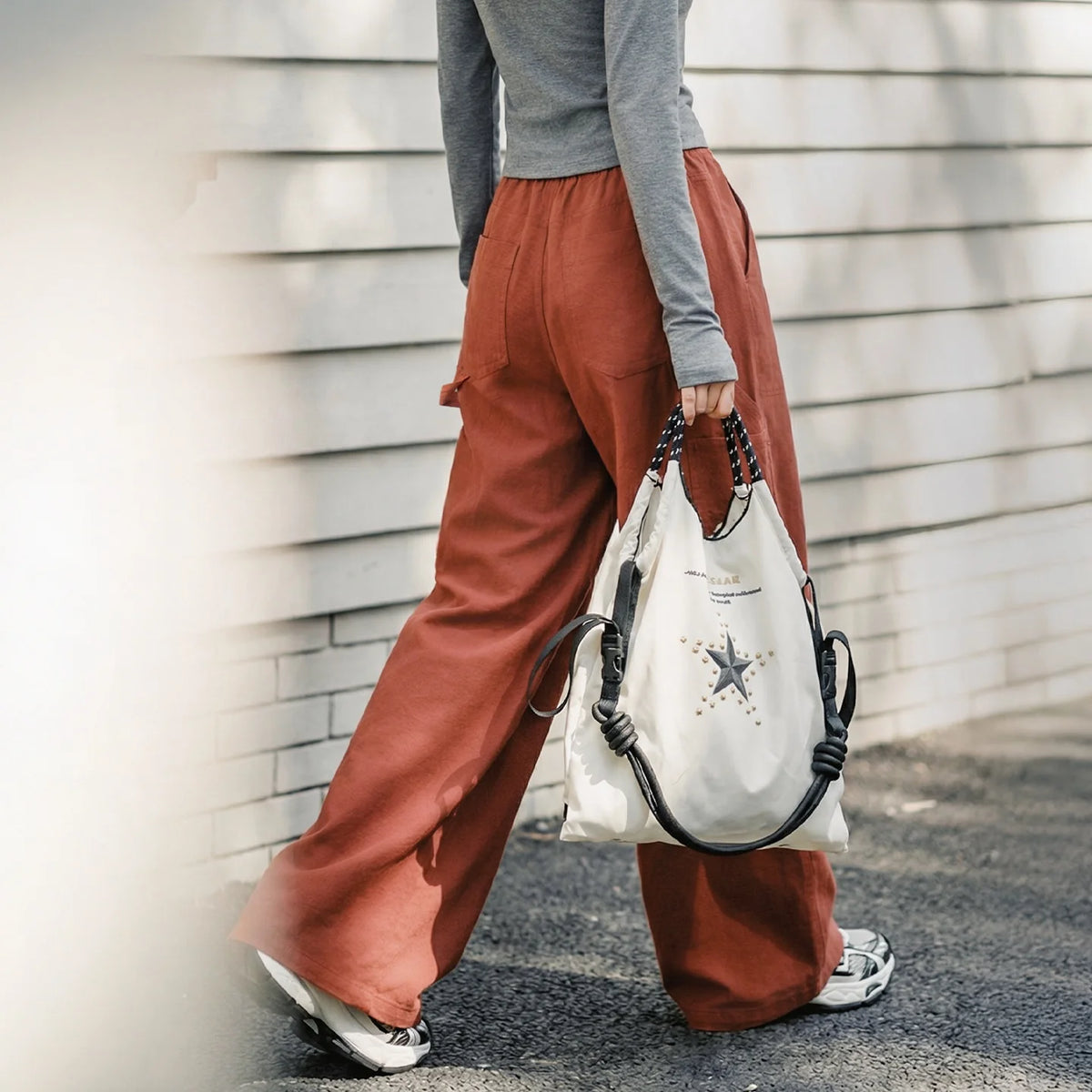 MADEN Women's Cargo Pants Lightweight Cotton Elastic Waist Wide Leg Loose Straight Utility Pocket Casual Trousers