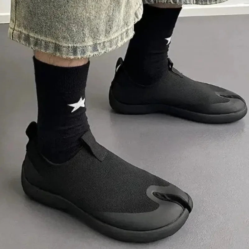 PDMCMS Fashion Lovers Shoes Japanese Style Splitting Toes Casual Shoes High End Soft Sneakers Designer Shoes