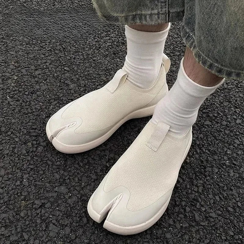 PDMCMS Fashion Lovers Shoes Japanese Style Splitting Toes Casual Shoes High End Soft Sneakers Designer Shoes