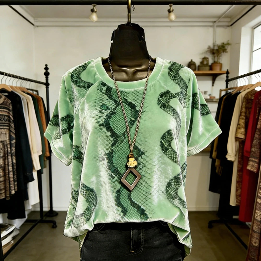 Women Fashion T-Shirts Soft Feel Short Sleeve Tops Trendy Gradient Color Animal Print Blouse for Casual Streetwear Loose Fit