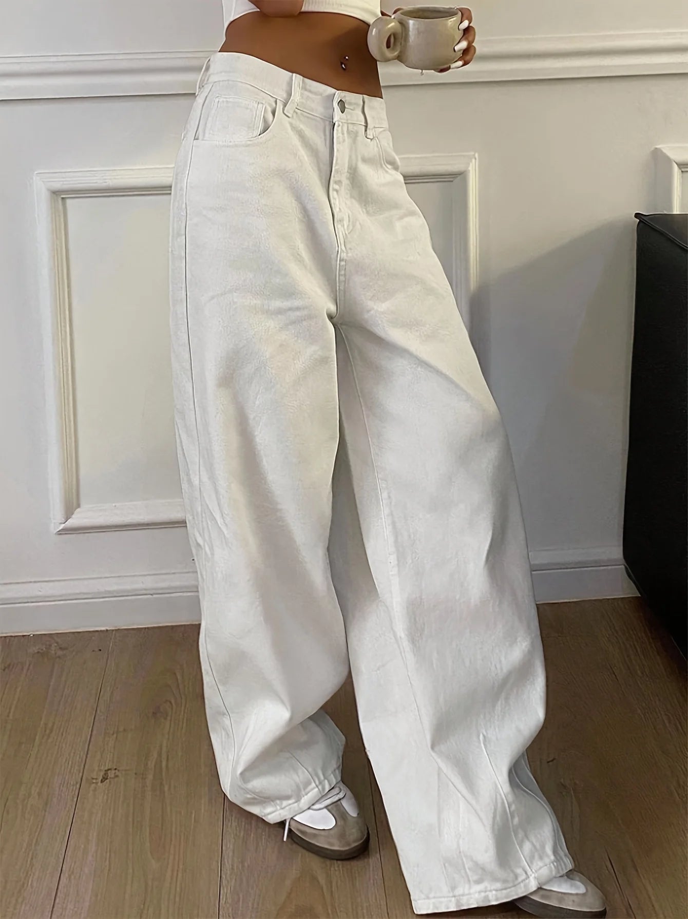 New Spring/Summer 2026 Women's Loose Wide-Leg Solid-Colored Jeans, Casual and Versatile Jeans with Pleat Details