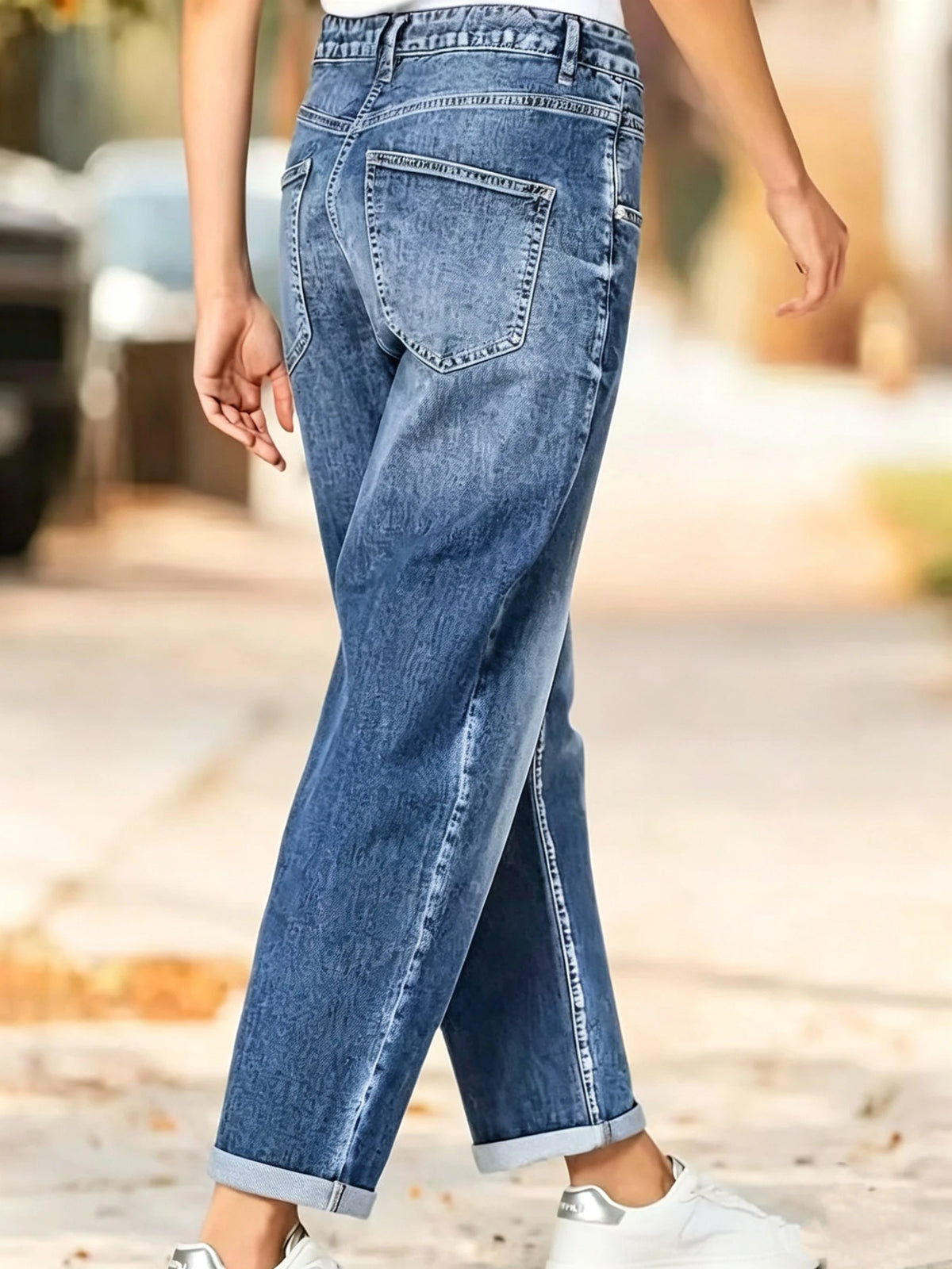Women's Blue High-Waisted Jeans, Relaxed-Fit Slimming Straight-Leg Cropped Jeans with Rolled Hems